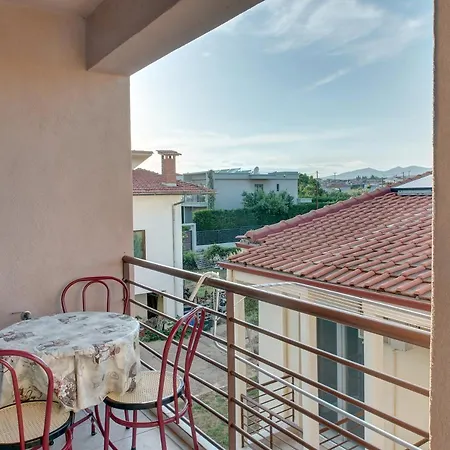 Apartament Achilleas *