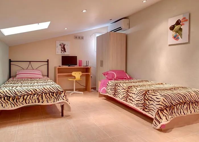 Apartament Achilleas *