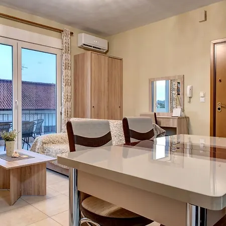 Achilleas * Kalyves Polygyrou